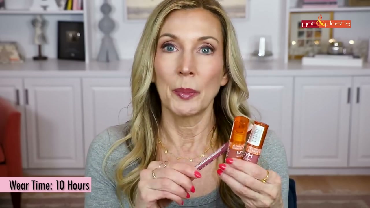 @angiehotandflashy reviewing NYX Duck Plump Lip Liner at 25:53 in a YouTube Shorts video