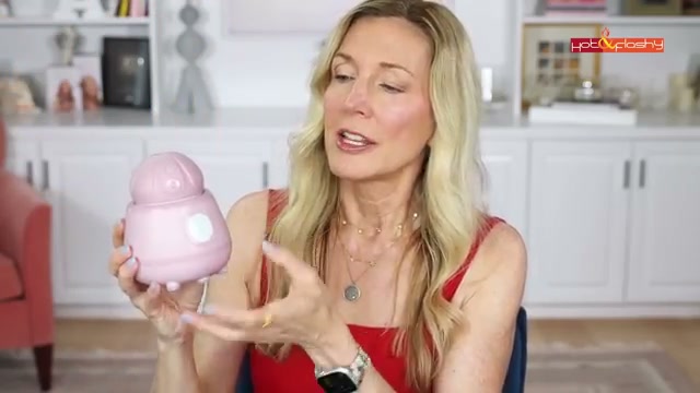 @angiehotandflashy reviewing Tao Clean Orbital Face Brush at 13:10 in a YouTube Shorts video