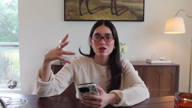 @annikastevie reviewing Notion Calendar at 20:17 in a YouTube Shorts video