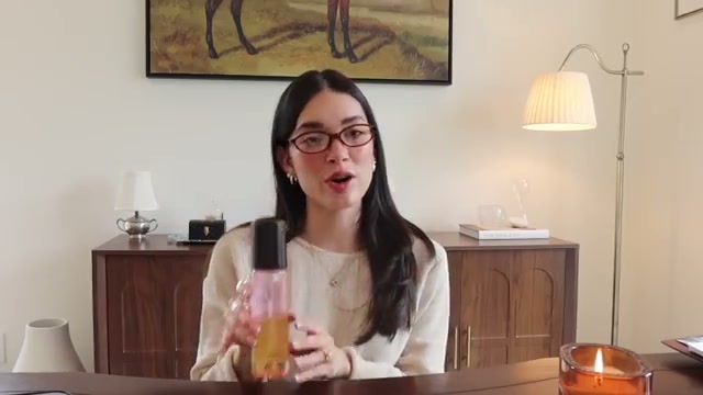 @annikastevie reviewing Tan Luxe Express Mousse Hydrating Self-Tan Mousse at 08:29 in a YouTube Shorts video