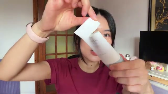 avatarling mentioning SKIN1004 Madagascar Centella Hyalu-Cica Water-Fit Sun Serum at 03:24 in their YouTube video