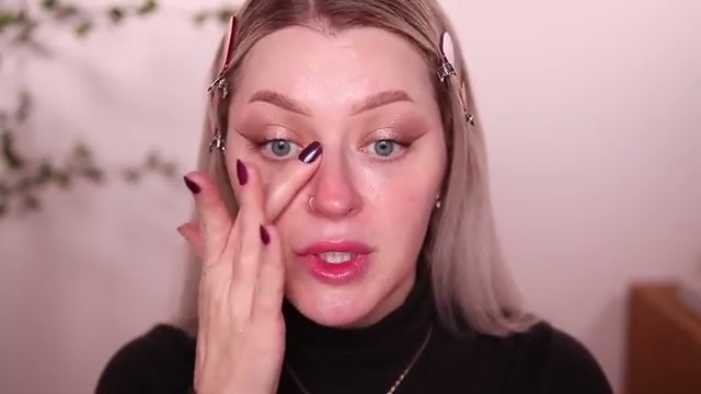 @babsbeauty reviewing Diex Eye Serum at 14:37 in a YouTube Shorts video