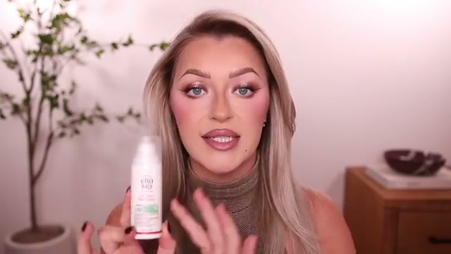 @babsbeauty reviewing EltaMD UV Skin Recovery Red Color Correcting SPF 50 at 01:53 in a YouTube Shorts video