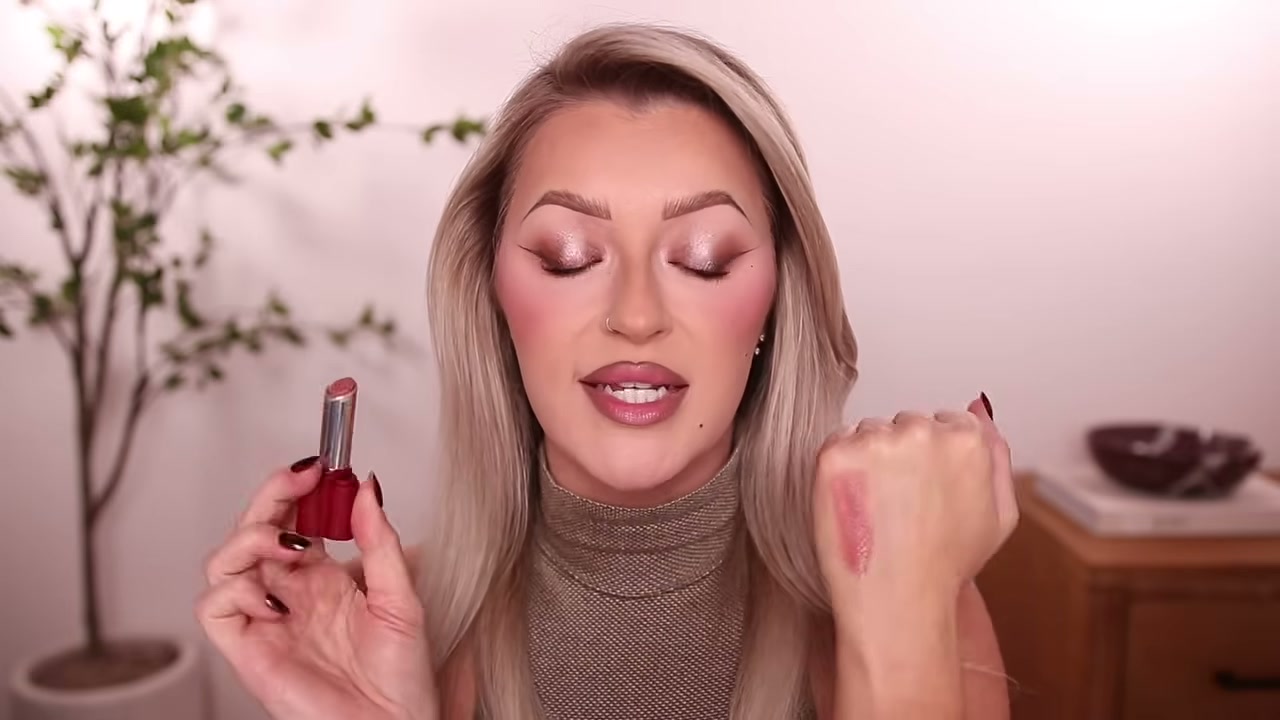 @babsbeauty reviewing Marc Jacobs Lipstick at 30:09 in a YouTube Shorts video