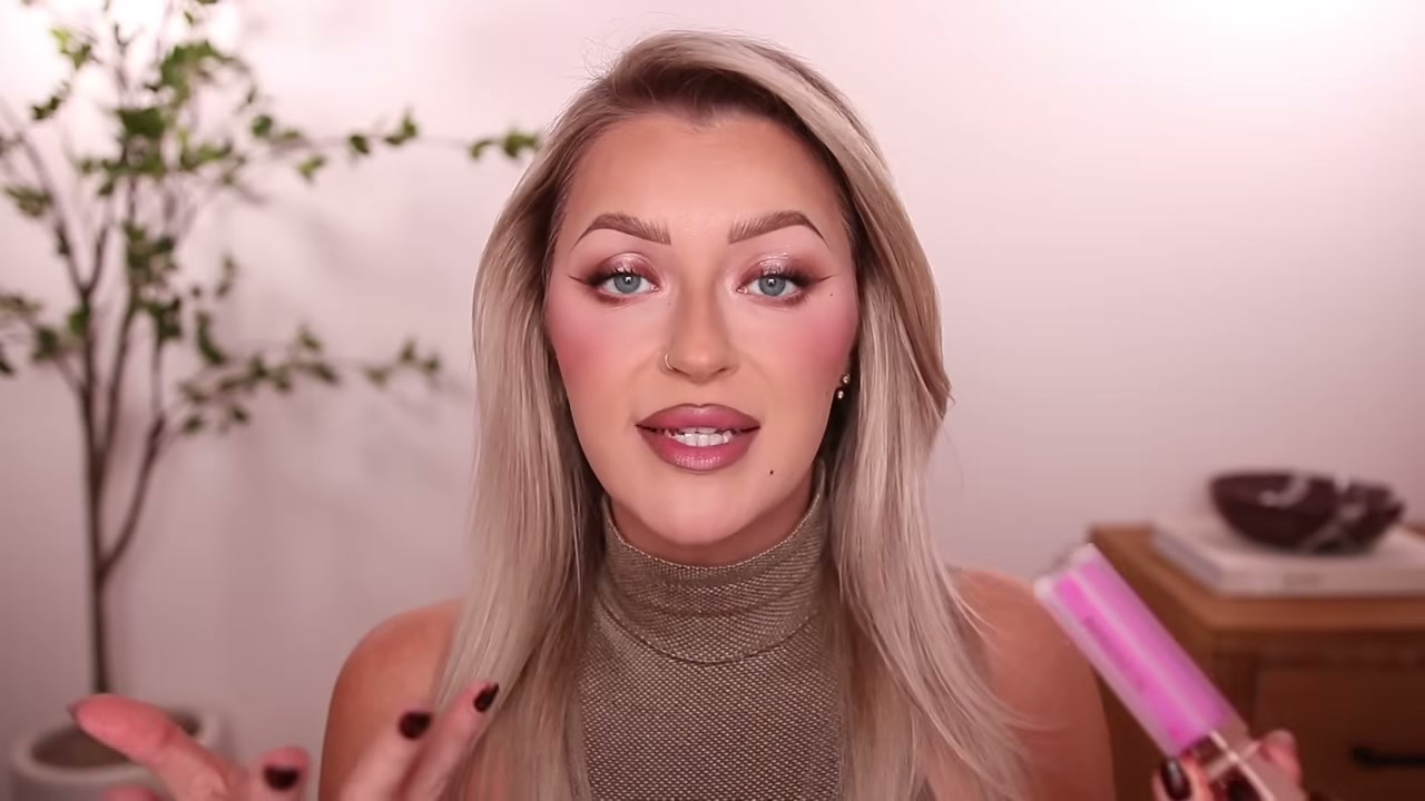 @babsbeauty reviewing Patrick Ta Liquid Transition Blush at 19:17 in a YouTube Shorts video