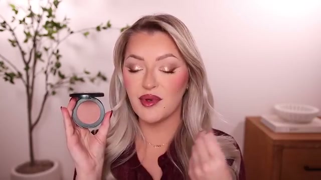 Blurring Pillow Blush