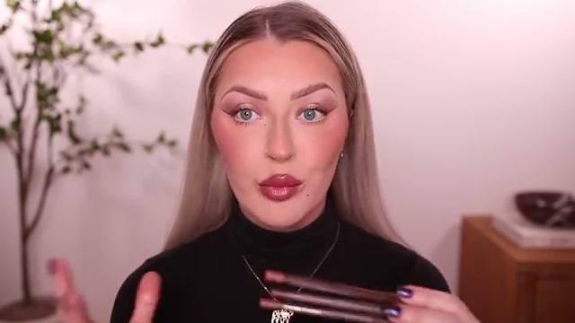 @babsbeauty reviewing Tanielle Jai Stay Liner at 34:37 in a YouTube Shorts video