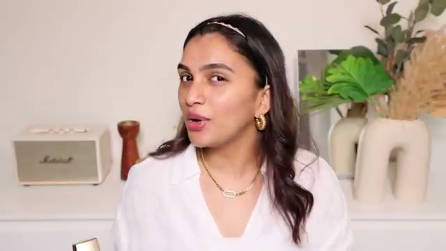 @beautico reviewing Lakmé 9 to 5 Hi Matte Foundation at 02:02 in a YouTube Shorts video