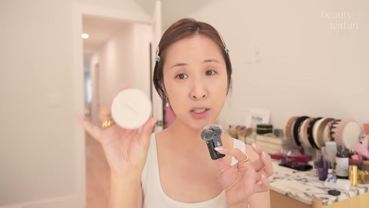 @beautywithin reviewing Banila Co Prime Primer Finish Powder at 04:34 in a YouTube Shorts video