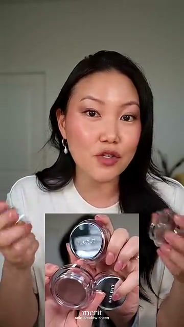 @bekah_sun reviewing Merit Solo Shadow Sheen at 00:58 in a YouTube Shorts video