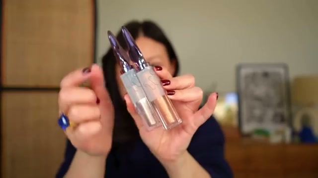 24/7 Glaze-On Liquid Eyeshadow