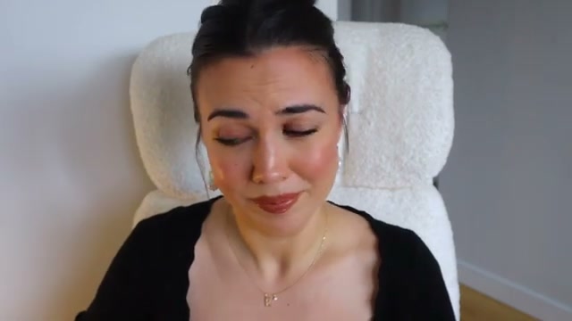 @bornblushing reviewing Hermès Rouge Satin Lipstick at 05:28 in a YouTube Shorts video