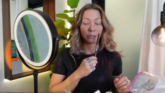 @brittneealexus reviewing Maybelline City Bronzer at 09:05 in a YouTube Shorts video