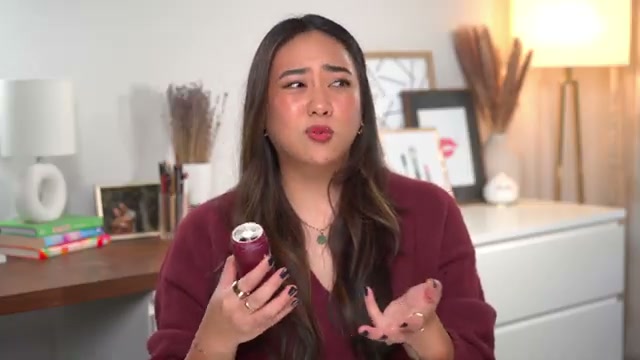 @bykristinastudio reviewing Hanni Shave Pillow at 22:55 in a YouTube Shorts video