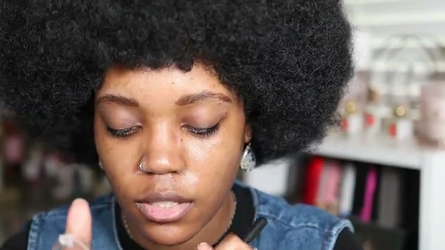 Bare Focus Clarifying Finishing Powder