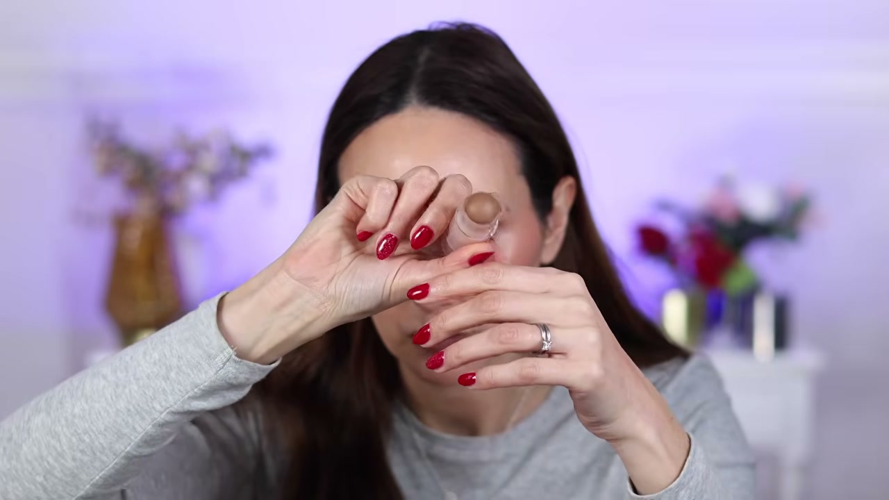 @carmelnicolebeauty reviewing Maybelline Lifter Stick at 09:27 in a YouTube Shorts video