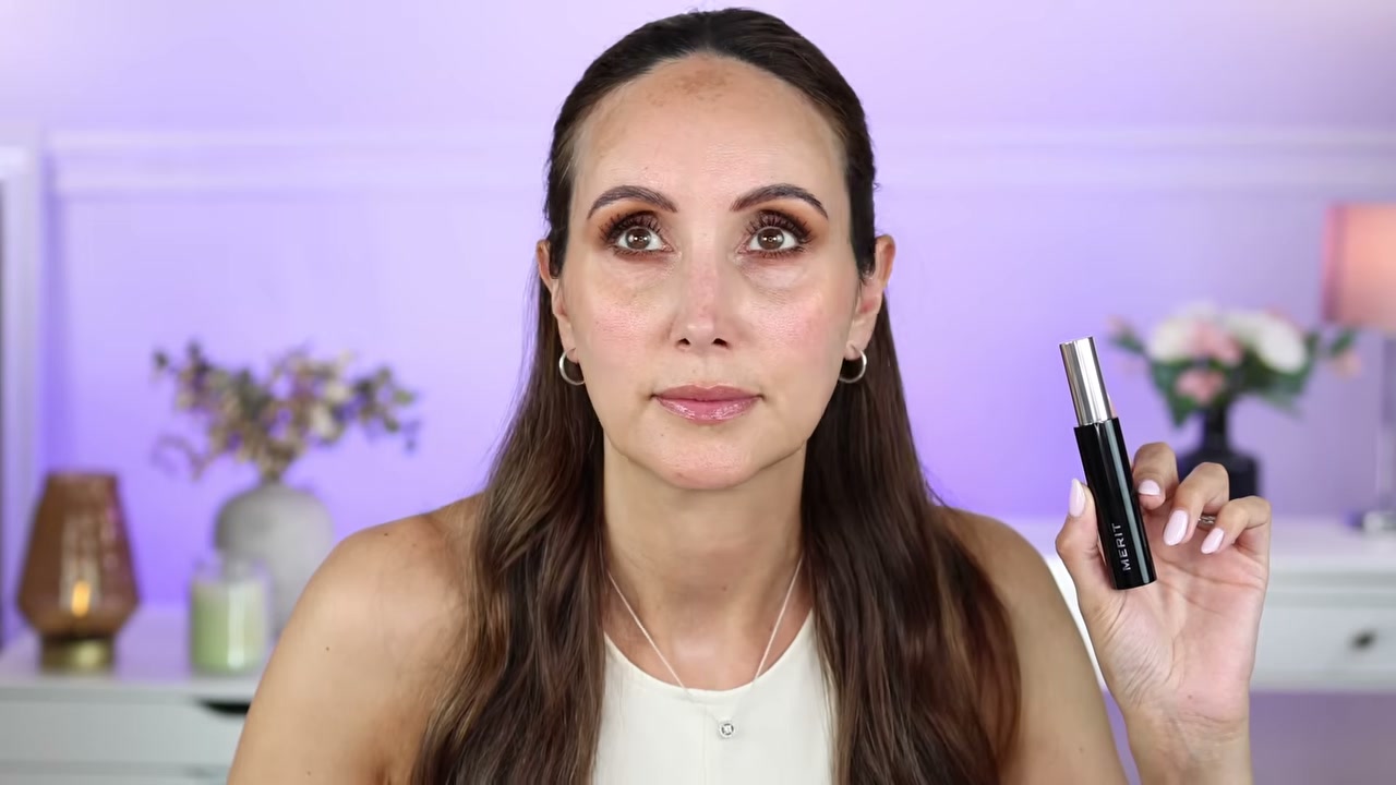 @carmelnicolebeauty reviewing Merit Clean Volume - Volumising Tubing Mascara at 21:02 in a YouTube Shorts video
