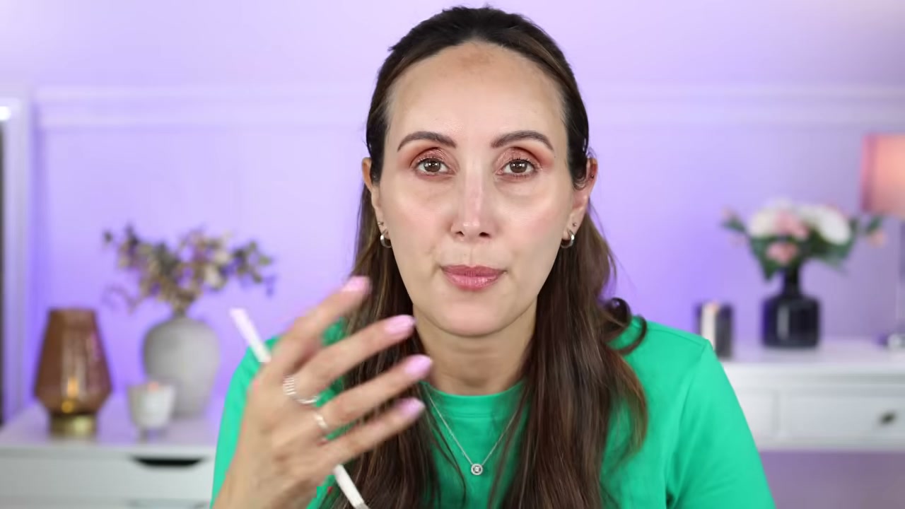 @carmelnicolebeauty reviewing Morphe Understated Eyeshadow Palette at 04:06 in a YouTube Shorts video