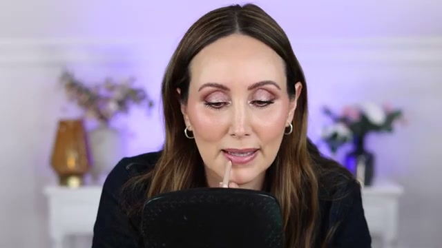 Lip Shape Defining Lip Liner