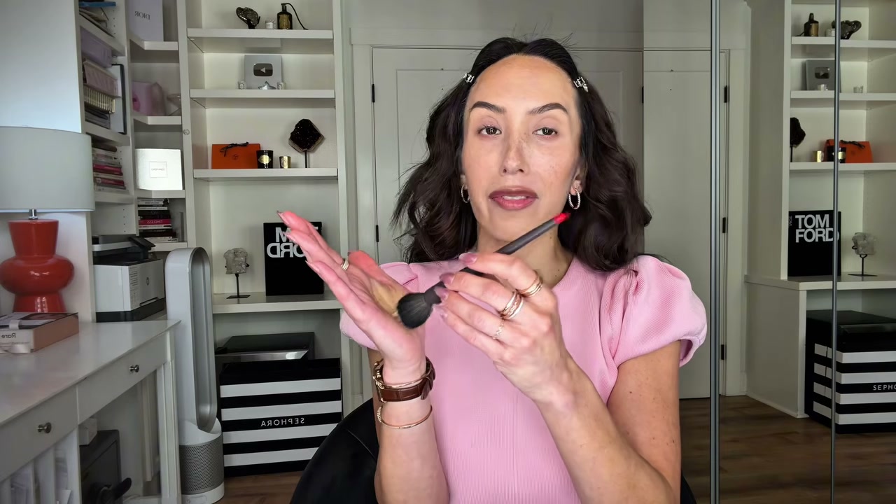 Luminous Silk Natural Glow Blurring Liquid Foundation with 24 Hour Wear