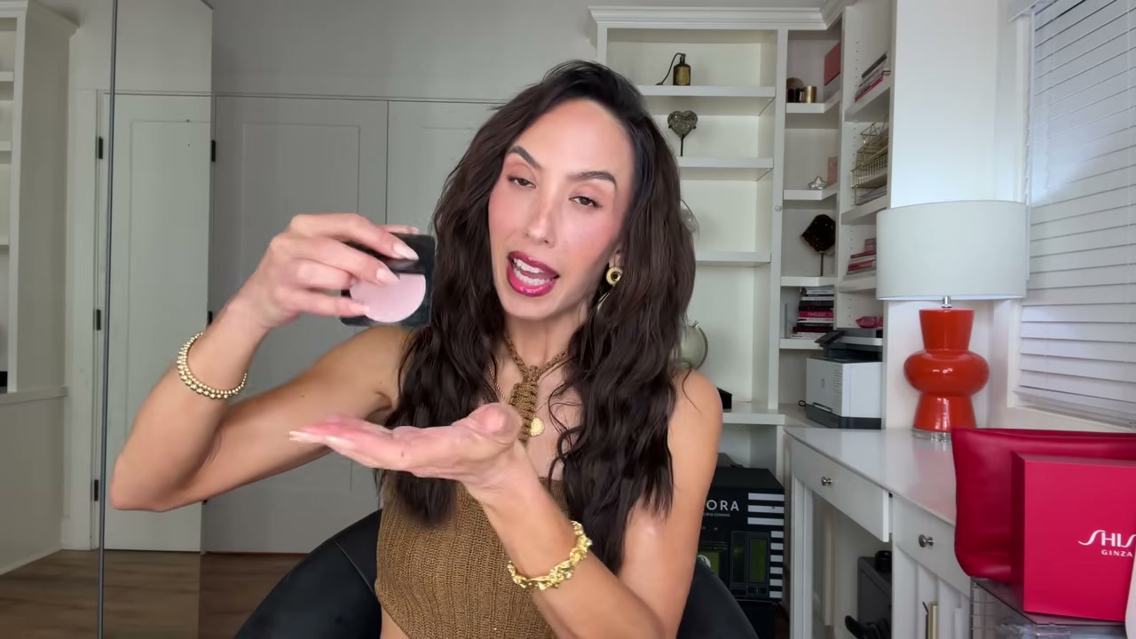 @cherylburke reviewing Huda Beauty Easy Bake Airbrush Matte Pressed Setting Powder at 08:11 in a YouTube Shorts video