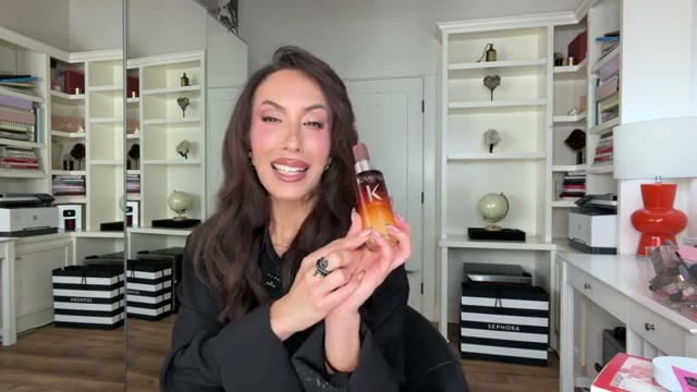 @cherylburke reviewing Kérastase Genesis Strengthening Hair Mask at 10:04 in a YouTube Shorts video