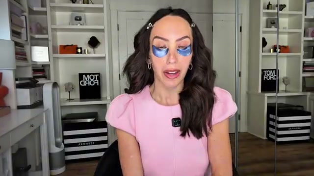 @cherylburke reviewing Shiseido Eyelash Curler at 07:08 in a YouTube Shorts video