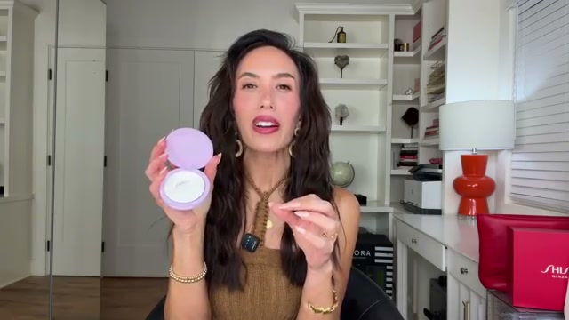 @cherylburke reviewing Tower 28 Beauty Jet Set Powder at 28:17 in a YouTube Shorts video
