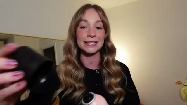 @chloeswiftstylist reviewing Maria Nila Volume Spray at 08:01 in a YouTube Shorts video