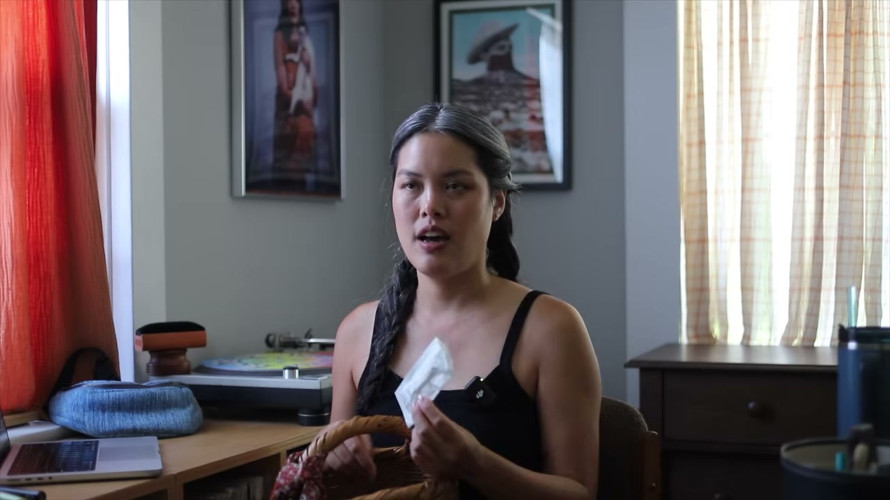 @chrissstttiiine reviewing SURI Electric Toothbrush at 23:24 in a YouTube Shorts video