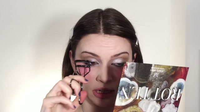 Voluminous Panorama Volumizing and Lengthening Mascara