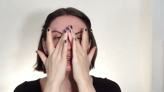 The Face Glue Gripping Setting Spray