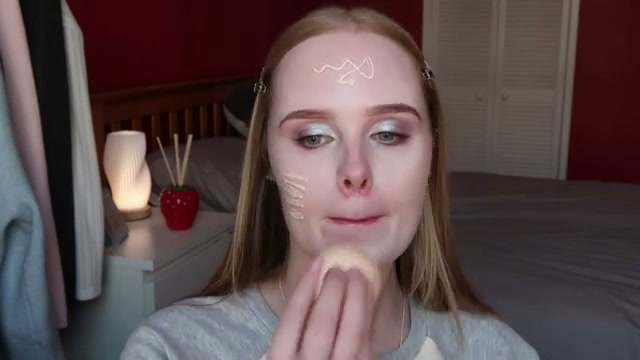 Make 'Em Wonder Liquid Foundation