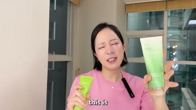 cyounginyou mentioning Anua Heartleaf Quercetinol Pore Deep Cleansing Foam at 07:05 in their YouTube video