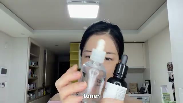 cyounginyou mentioning Torriden DIVE IN Low Molecular Hyaluronic Acid Serum at 04:24 in their YouTube video