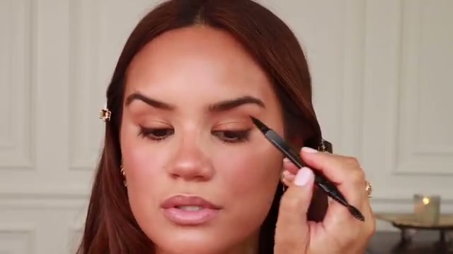 @daceycash reviewing Anastasia Beverly Hills Perfect Brow Pencil at 32:10 in a YouTube Shorts video
