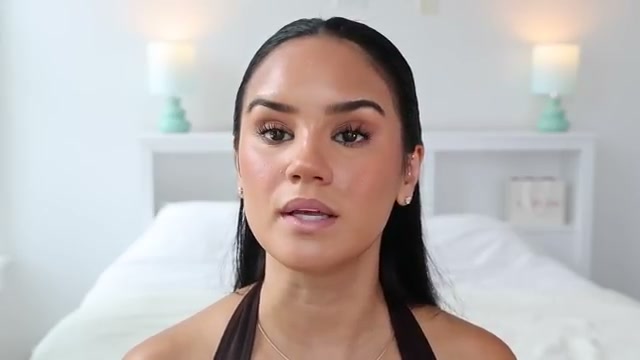 daceycash mentioning DIOR Highlighter at 18:46 in their YouTube video