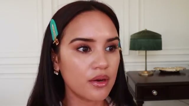 daceycash mentioning Giorgio Armani Luminous Silk Foundation at 26:36 in their YouTube video