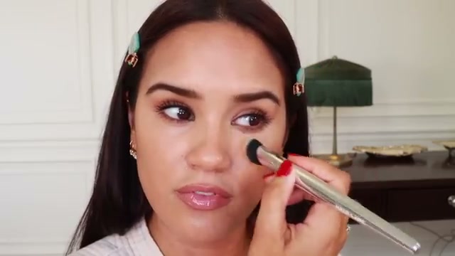 daceycash mentioning Victoria Beckham Beauty Concealer at 12:30 in their YouTube video