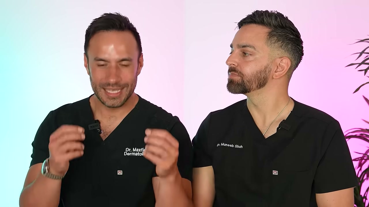 @doctorly reviewing VT Cosmetics Reedle Shot 100 at 04:43 in a YouTube Shorts video