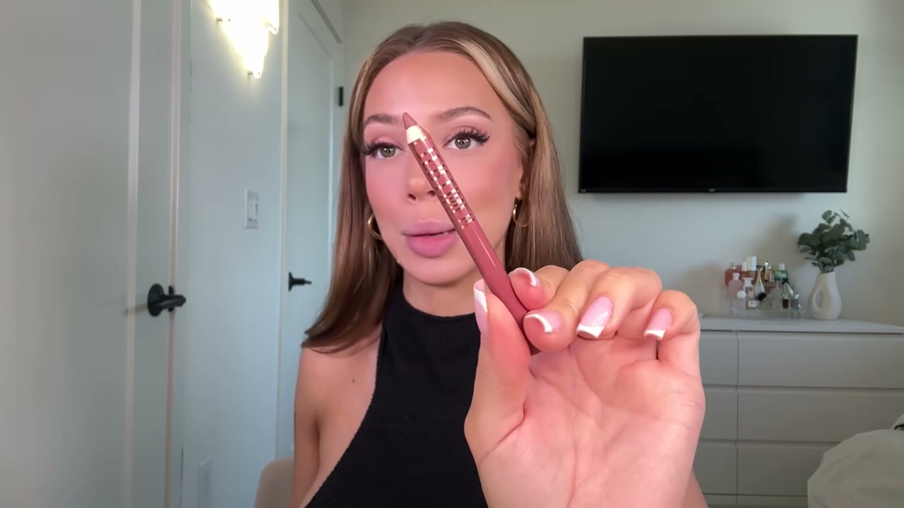 Lifter Liner Lip Liner