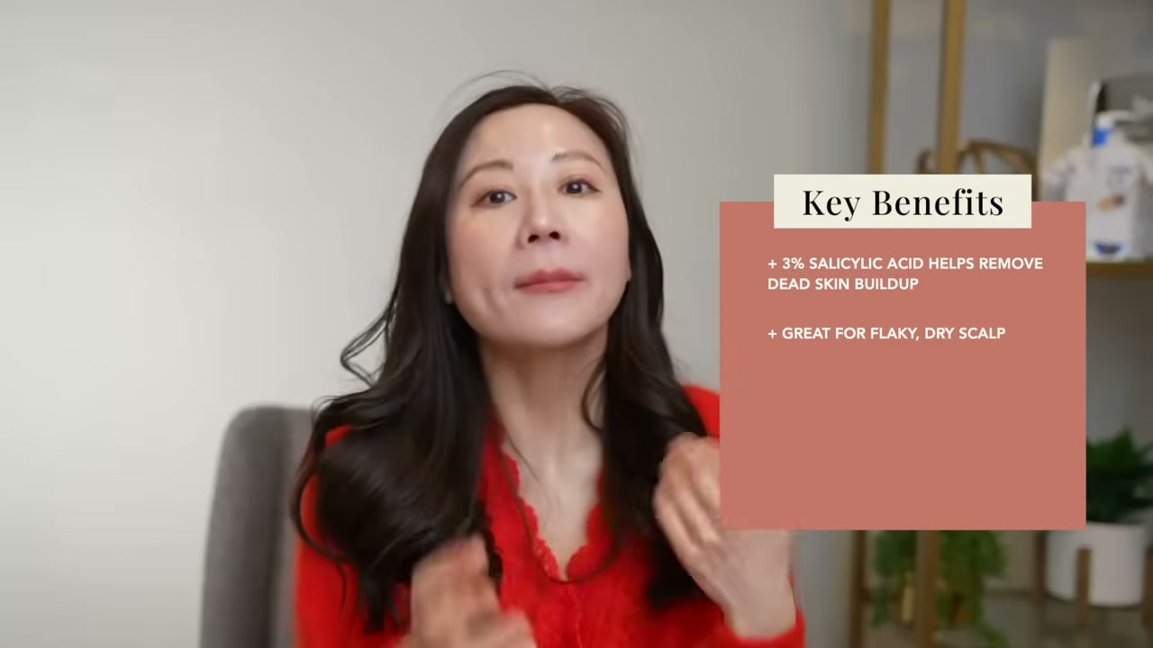 @dr.jennyliu reviewing Neutrogena T/Sal Therapeutic Shampoo at 10:31 in a YouTube Shorts video
