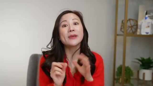 @dr.jennyliu reviewing Vichy Dercos Selenium Sulfide Anti-Dandruff Shampoo at 08:30 in a YouTube Shorts video