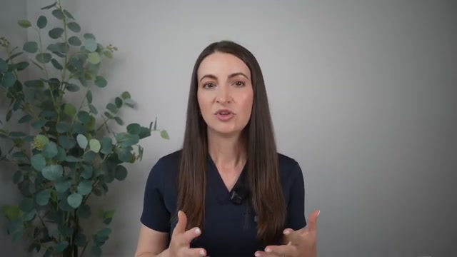 @draleksandrabrown reviewing Naturium Vitamin C Complex Serum at 06:25 in a YouTube Shorts video