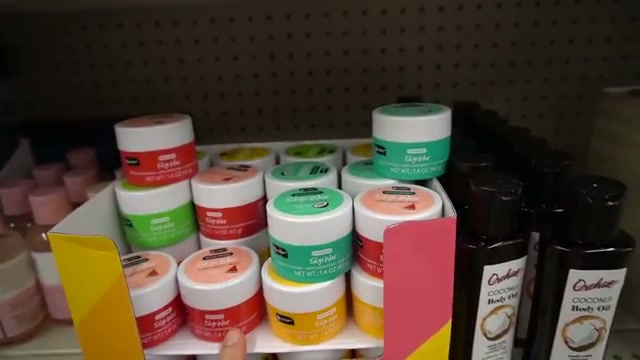 @drdrayzday reviewing B Pure Edge Wax at 14:23 in a YouTube Shorts video