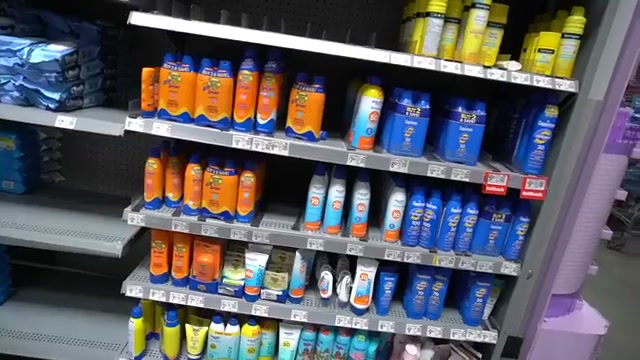 drdrayzday mentioning Banana Boat Banana Boat Sport Sunscreen Spray at 04:44 in their YouTube video