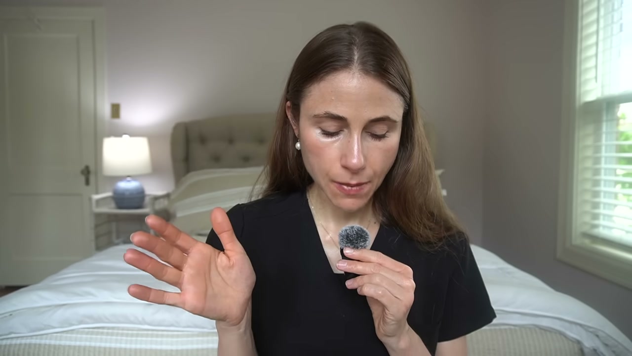 @drdrayzday reviewing La Roche-Posay Melt in Sunscreen Milk at 08:15 in a YouTube Shorts video