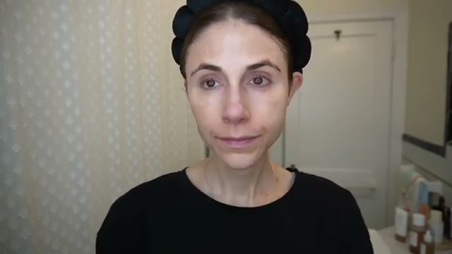 drdrayzday mentioning Mixsoon Hyalraebae Pore Blurring Cream at 12:04 in their YouTube video