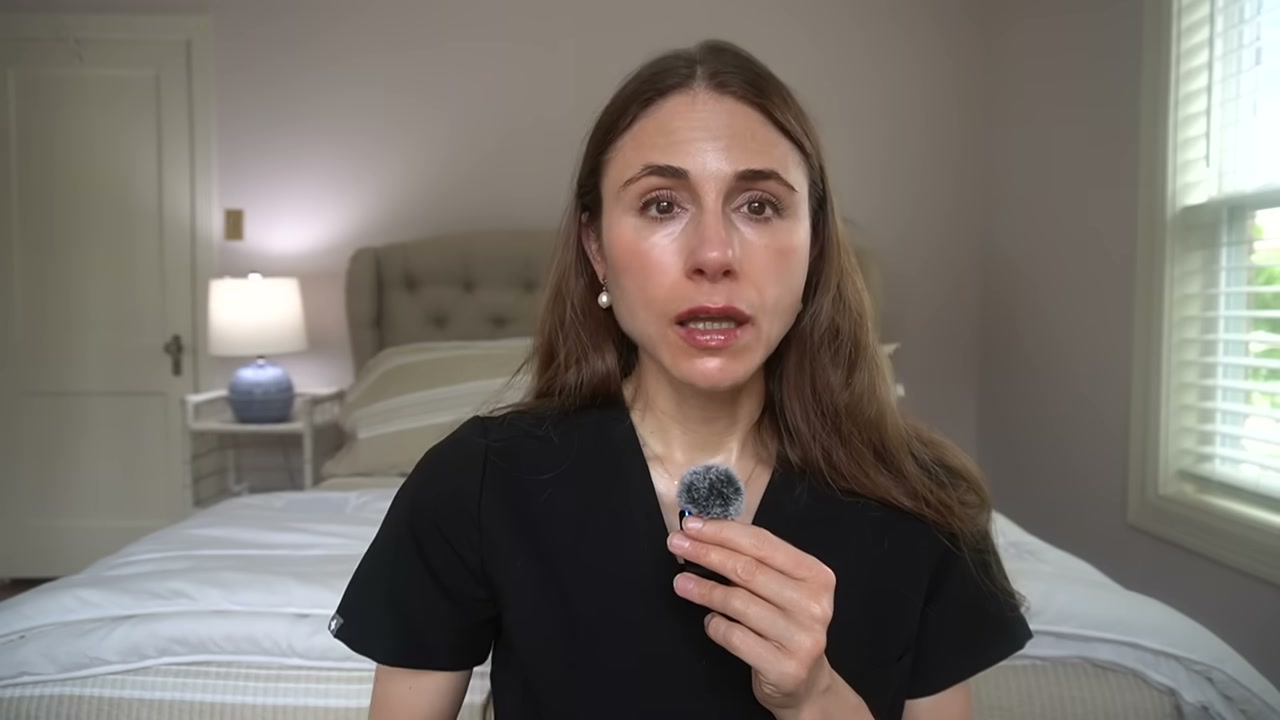 @drdrayzday reviewing Neutrogena Ultra Sheer Dry Touch SPF 70 at 14:25 in a YouTube Shorts video