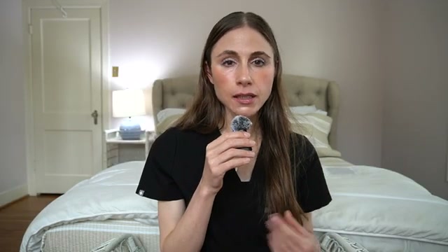 @drdrayzday reviewing Virtue Healing Hair Oil at 14:01 in a YouTube Shorts video